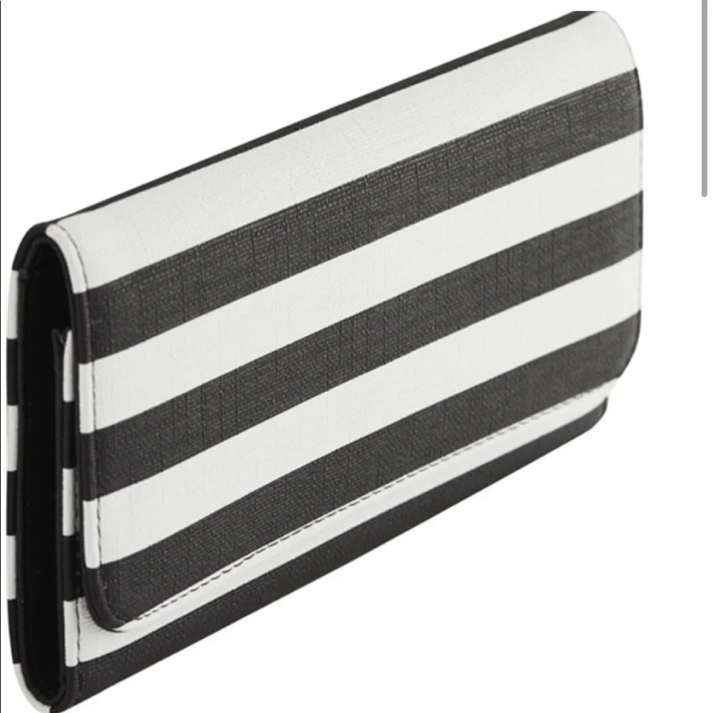 Kut from the Kloth black and white‎ stripped wallet